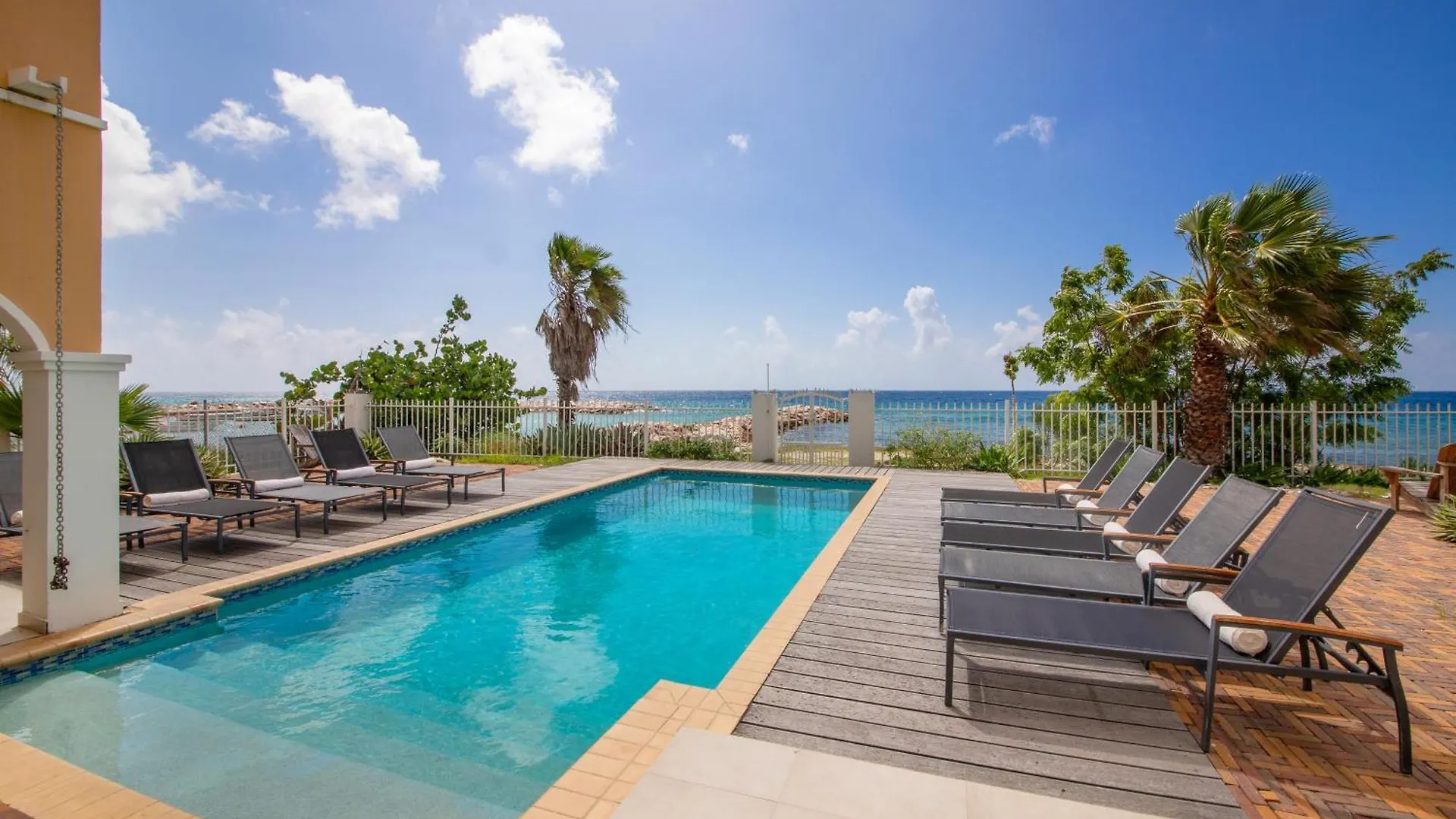 Apartment Atlantis Beach House Willemstad Curacao