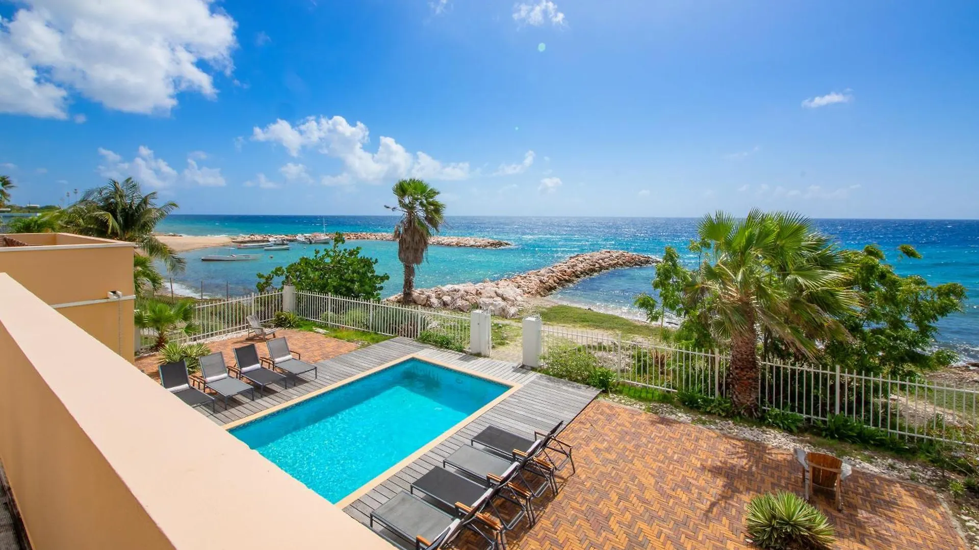 Atlantis Beach House Willemstad Apartment